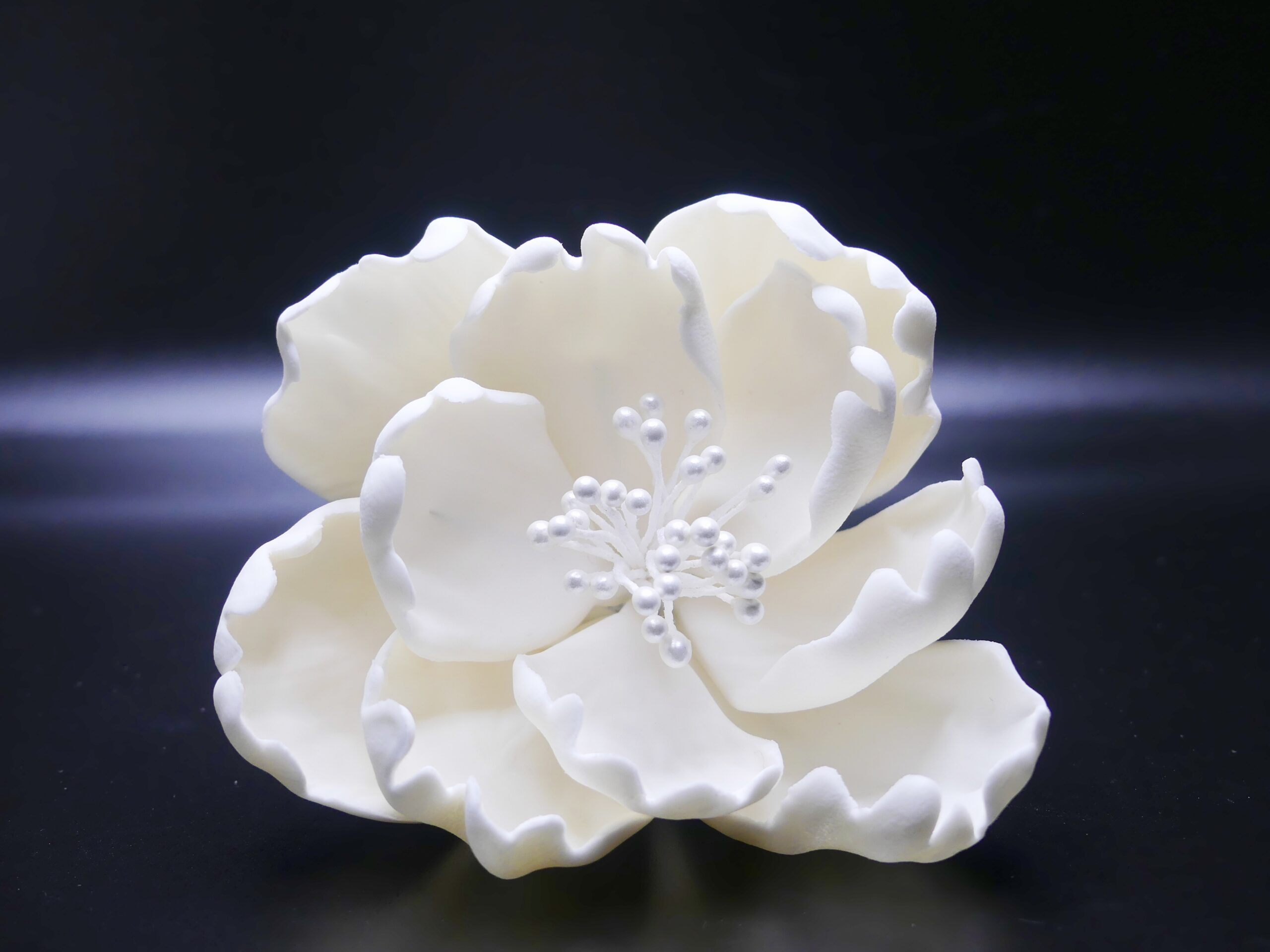 White fondant peony with non-edible stamens